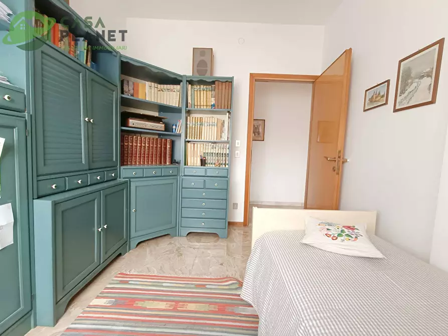 Immagine 27 di Appartamento in vendita  in Viale Garibaldi a Venezia