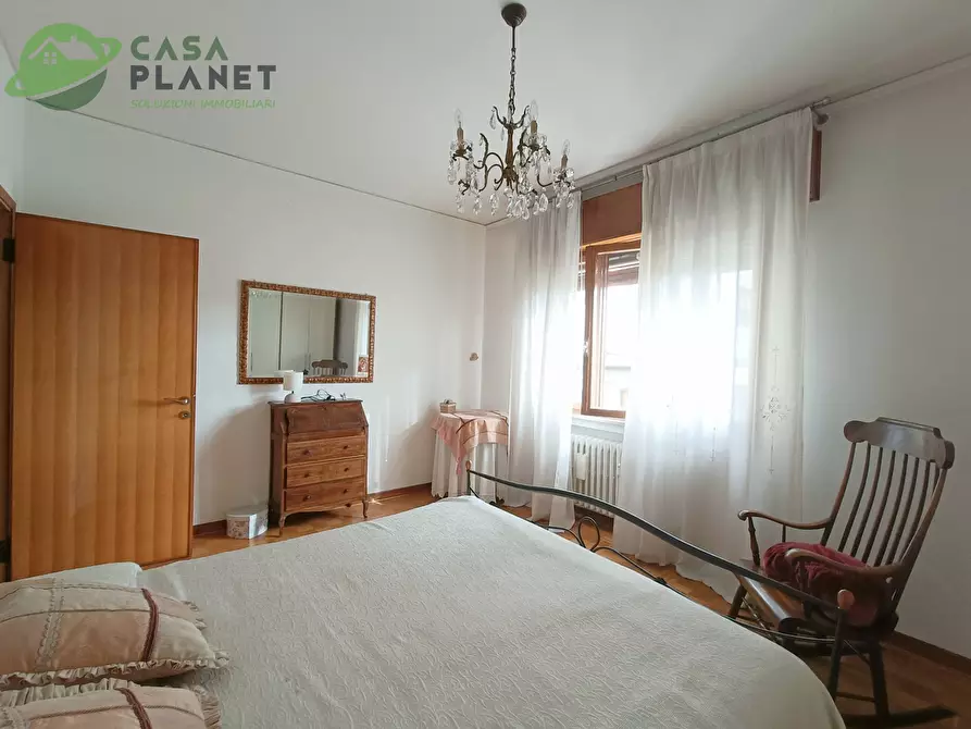 Immagine 29 di Appartamento in vendita  in Viale Garibaldi a Venezia