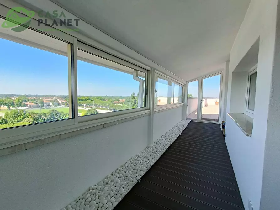 Immagine 22 di Attico in vendita  in via Barbiero a Mogliano Veneto