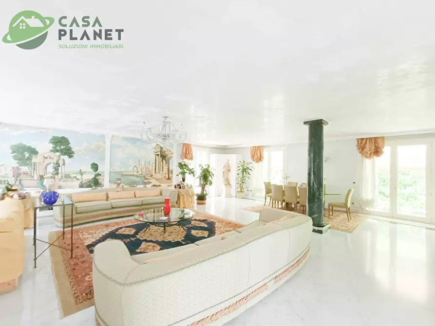 Immagine 2 di Casa indipendente in vendita  a Venezia