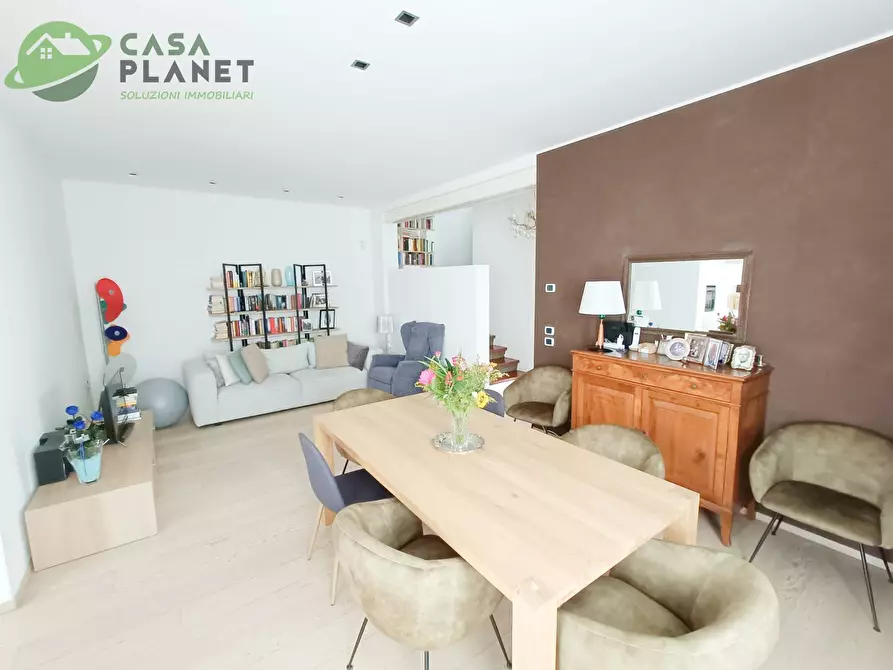 Immagine 22 di Casa bifamiliare in vendita  in Via Foscolo a Mogliano Veneto