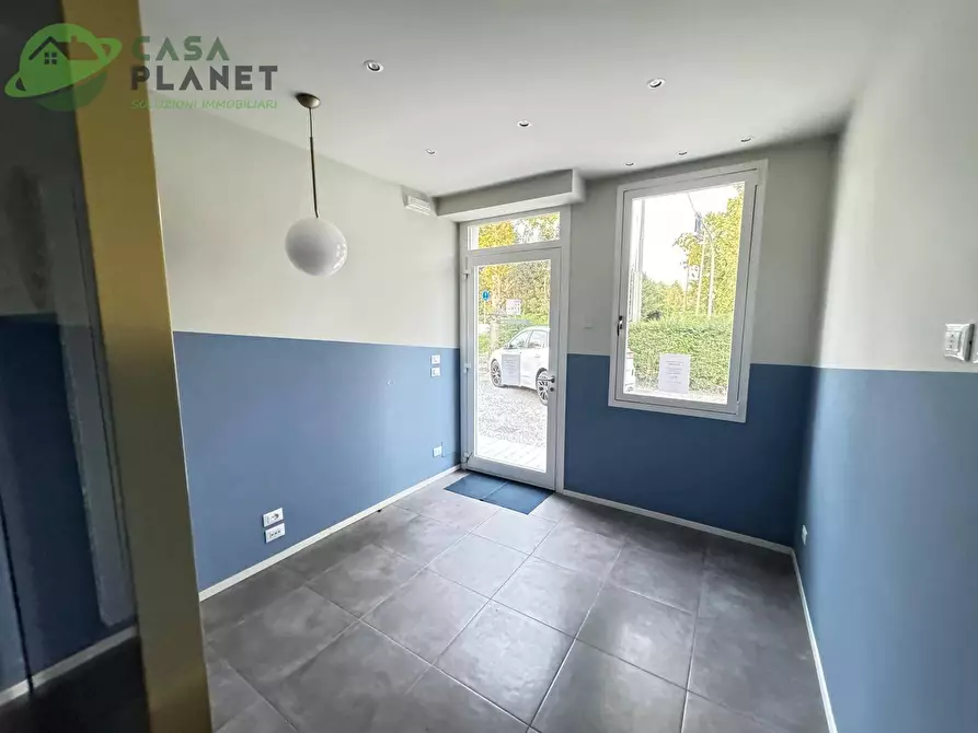 Immagine 3 di Locale commerciale in vendita  in via terraglio a Mogliano Veneto