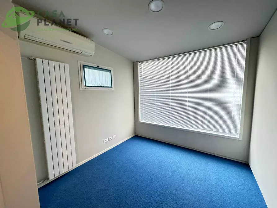 Immagine 12 di Locale commerciale in vendita  in via terraglio a Mogliano Veneto