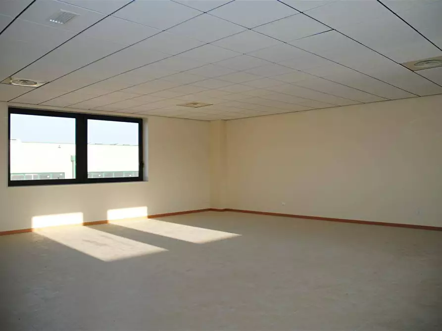 Immagine 6 di Ufficio in affitto  in Via Europa a Preganziol