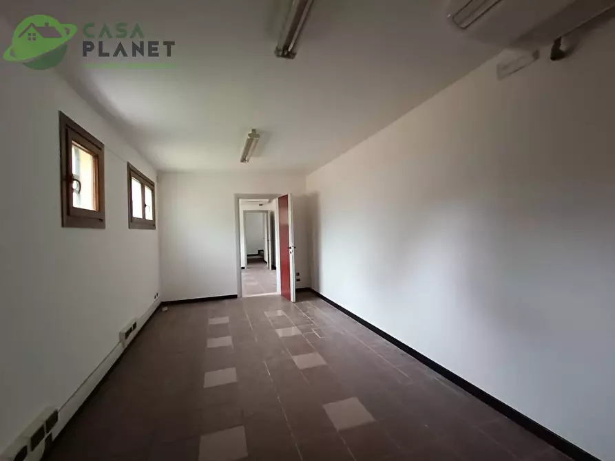 Immagine 5 di Ufficio in affitto  in Via San Dona' a Venezia