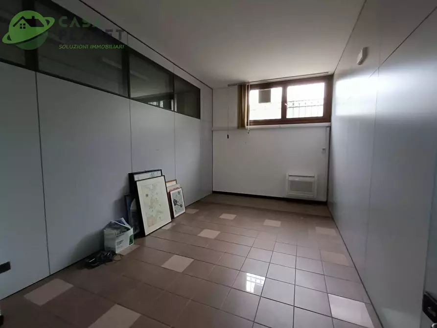 Immagine 8 di Ufficio in affitto  in Via San Dona' a Venezia