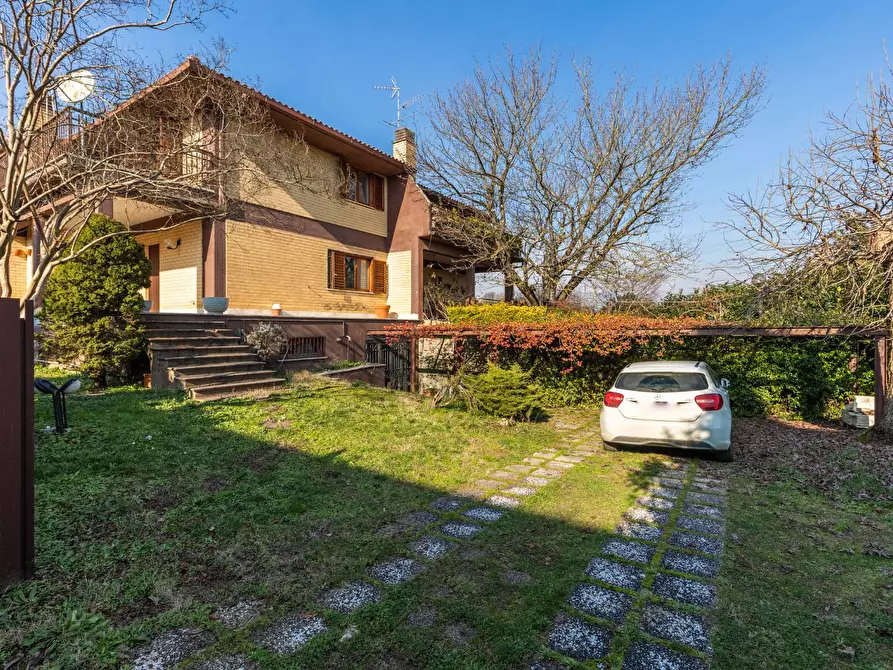 Immagine 1 di Villa in vendita  in Via Guglielmo Fioramonti a Labico