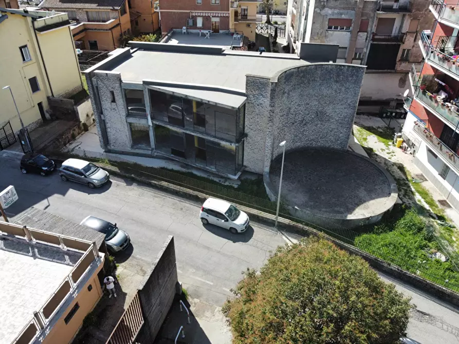 Immagine 21 di Locale commerciale in vendita  in PIAZZA SANTA CROCE a Cave