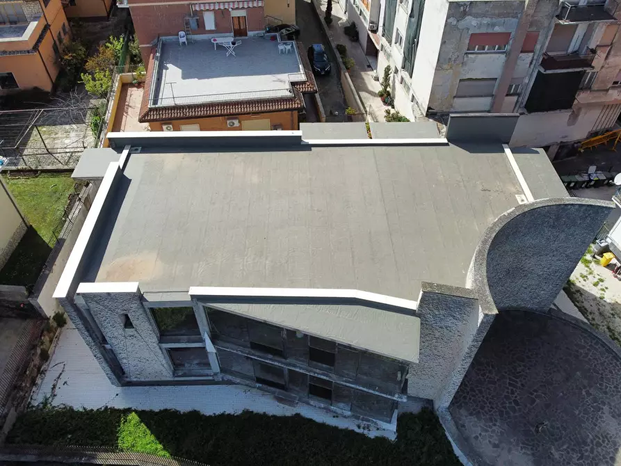 Immagine 22 di Locale commerciale in vendita  in PIAZZA SANTA CROCE a Cave