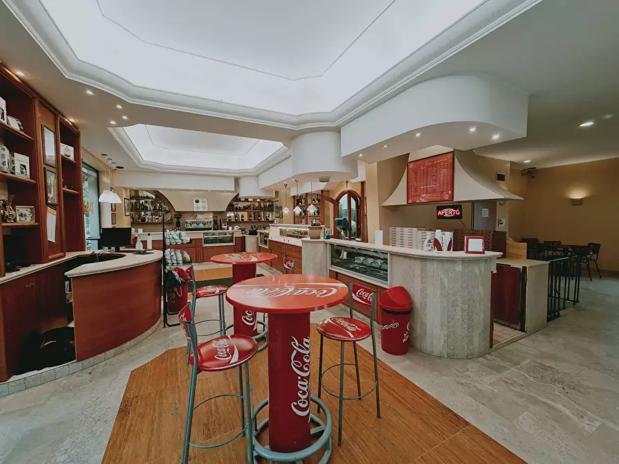 Immagine 6 di Locale commerciale in vendita  in Via della Stella a Palestrina