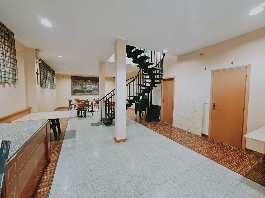 Immagine 11 di Locale commerciale in vendita  in Via della Stella a Palestrina