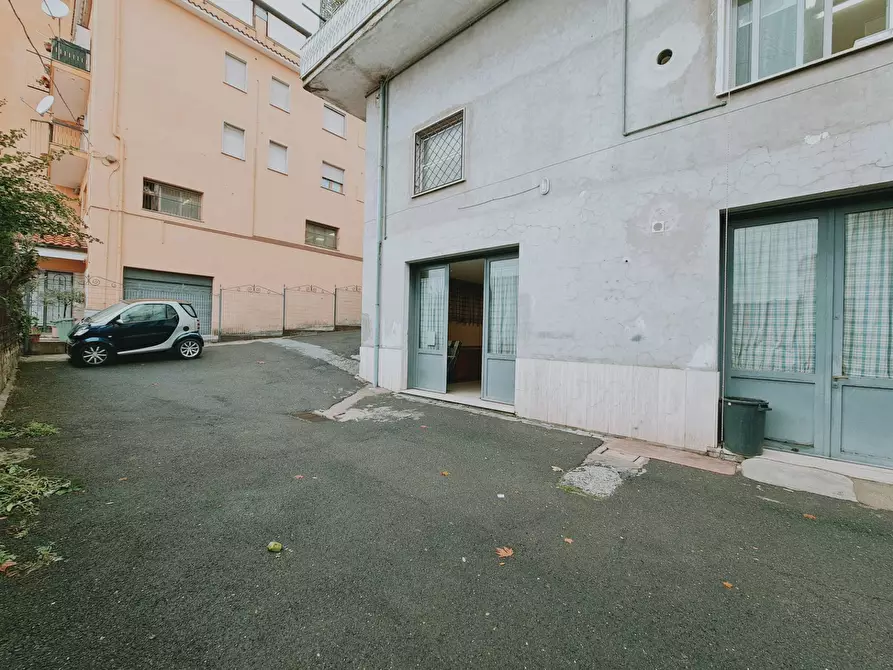 Immagine 14 di Locale commerciale in vendita  in Via della Stella a Palestrina