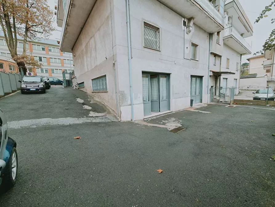 Immagine 16 di Locale commerciale in vendita  in Via della Stella a Palestrina