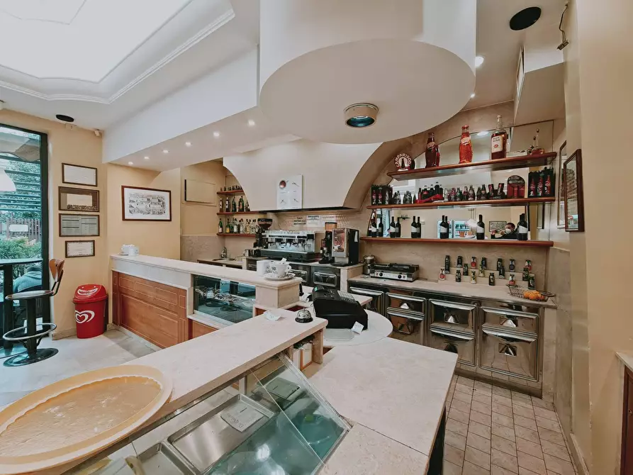 Immagine 3 di Locale commerciale in vendita  in Via della Stella a Palestrina