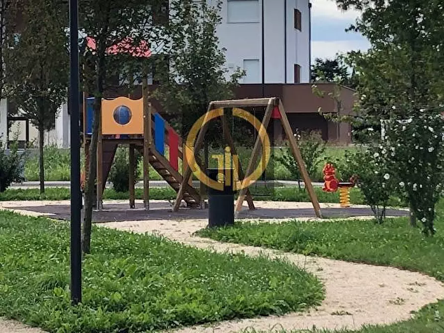 Immagine 5 di Villa in vendita  in Viale Europa a Treviso