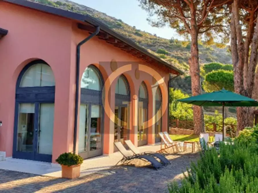 Immagine 4 di Villa in vendita  in Via del Serone a Campo Nell'elba