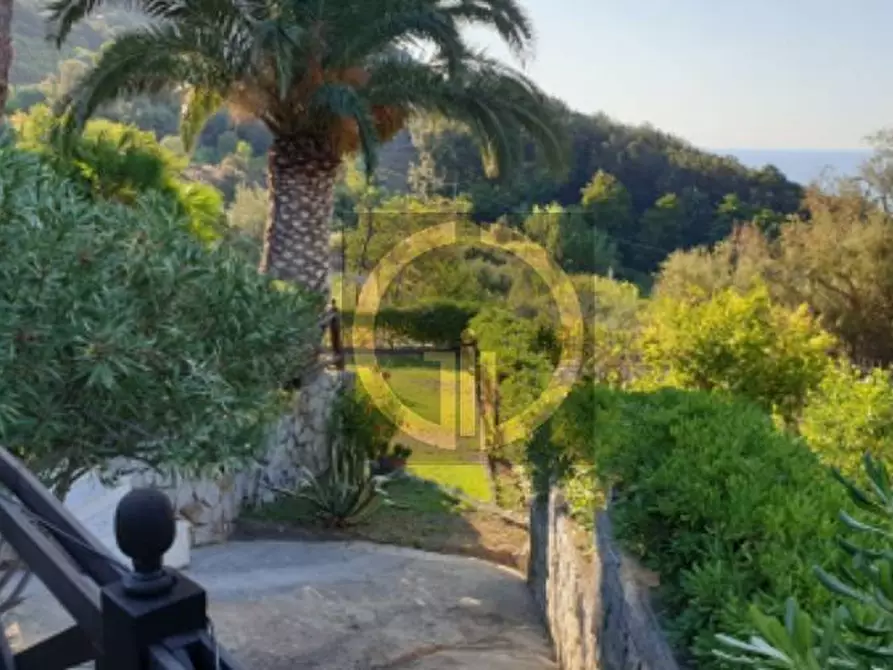 Immagine 26 di Villa in vendita  in Via del Serone a Campo Nell'elba