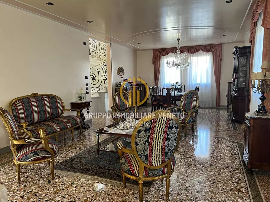 Immagine 6 di Villa in vendita  in Viale Brigata Treviso a Treviso