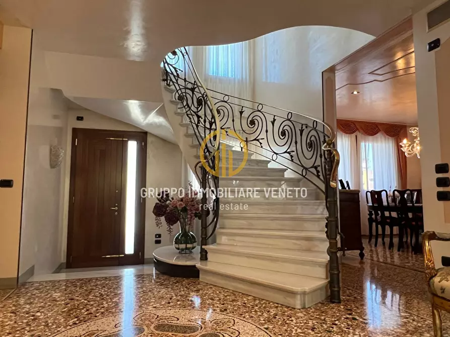 Immagine 8 di Villa in vendita  in Viale Brigata Treviso a Treviso