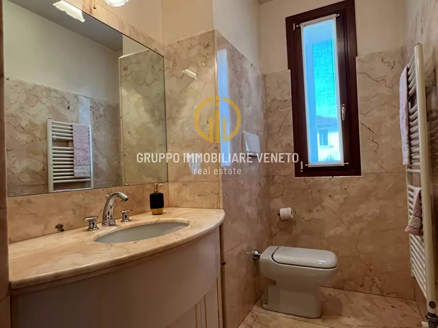 Immagine 11 di Villa in vendita  in Viale Brigata Treviso a Treviso