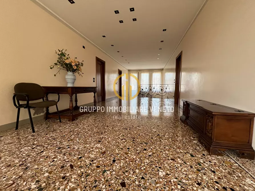 Immagine 13 di Villa in vendita  in Viale Brigata Treviso a Treviso