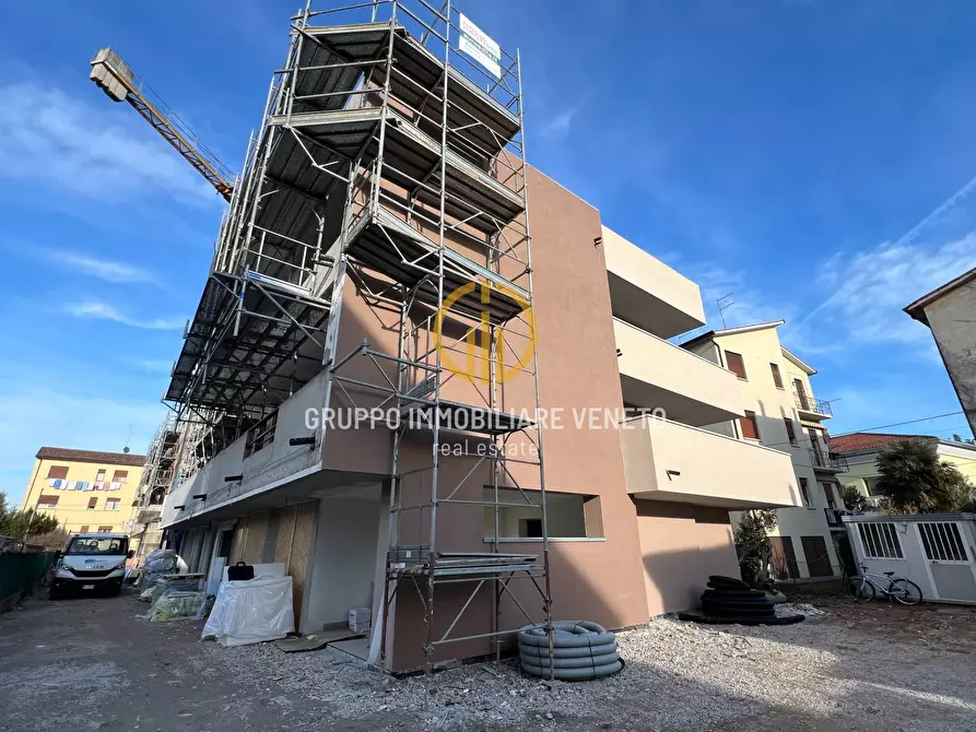 Immagine 6 di Appartamento in vendita  in Strada di Santa Bona Vecchia a Treviso