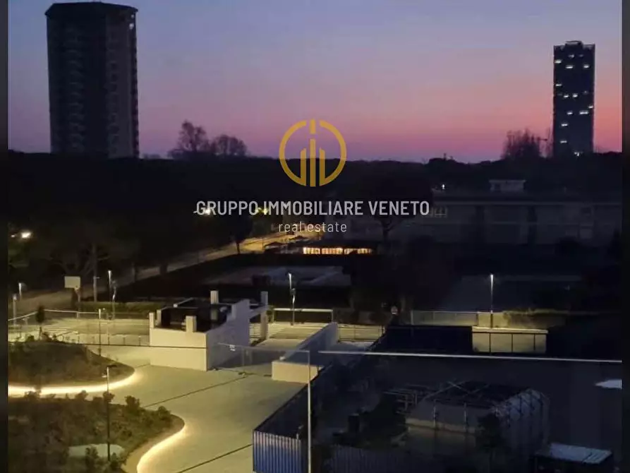 Immagine 24 di Appartamento in vendita  in Viale Oriente a Jesolo