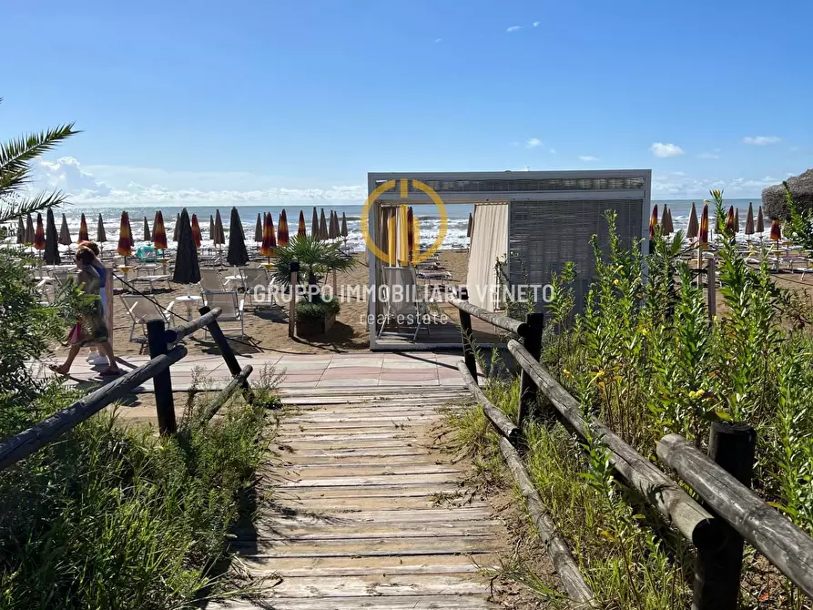 Immagine 20 di Appartamento in vendita  in Viale Oriente a Jesolo