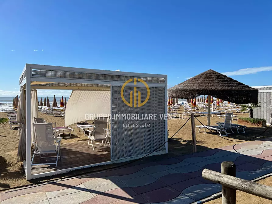 Immagine 22 di Appartamento in vendita  in Viale Oriente a Jesolo