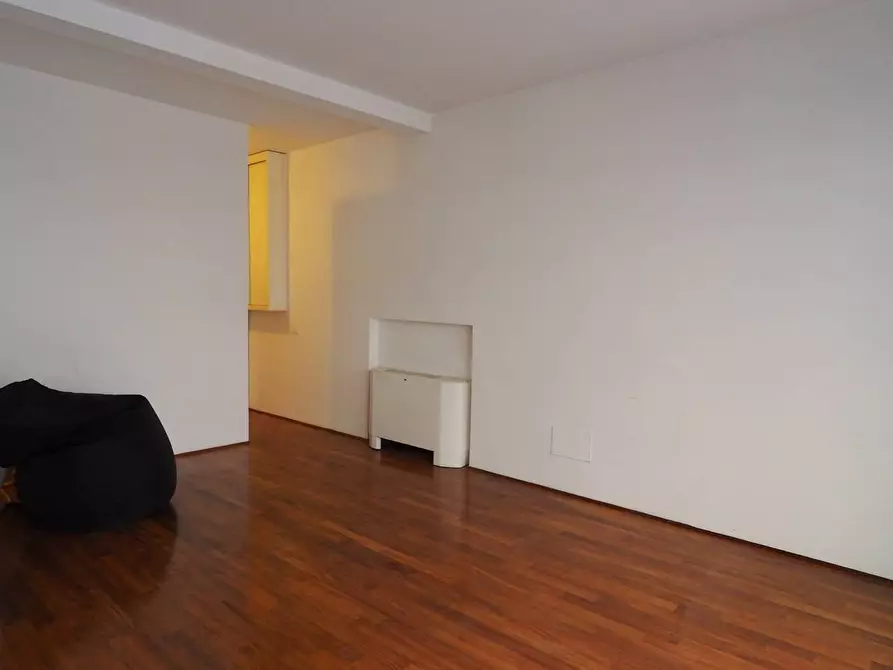 Immagine 25 di Appartamento in vendita  in Via Faleria a Roma