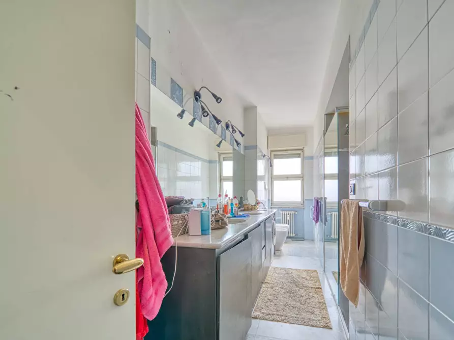 Immagine 11 di Appartamento in vendita  in corso umbria a Torino