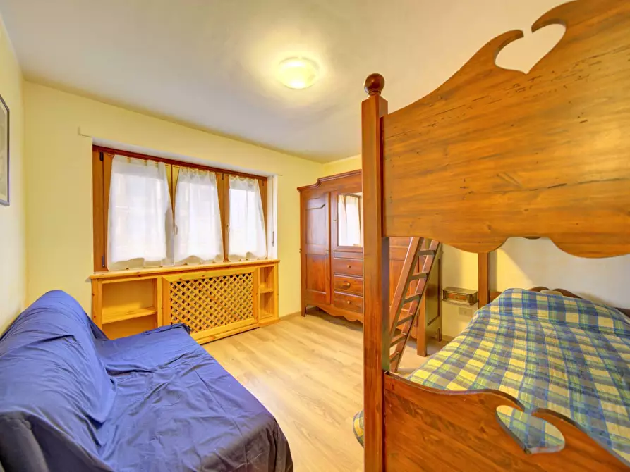 Immagine 14 di Appartamento in vendita  in via clotes a Sauze D'oulx