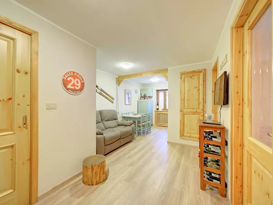 Immagine 7 di Appartamento in vendita  in via clotes a Sauze D'oulx