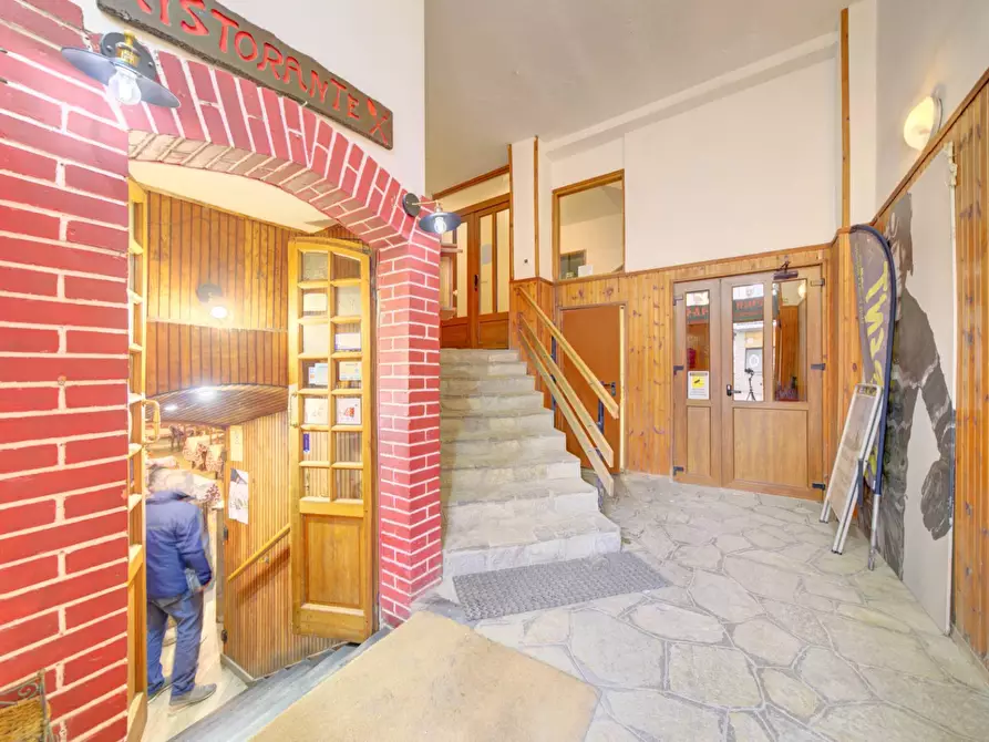 Immagine 2 di Appartamento in vendita  in via clotes a Sauze D'oulx