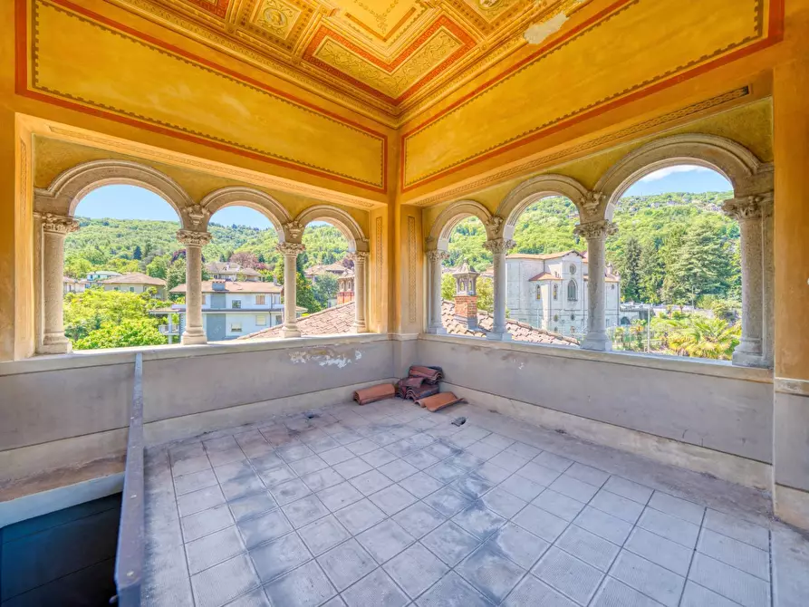 Immagine 19 di Villa in vendita  in via volta a Verbania