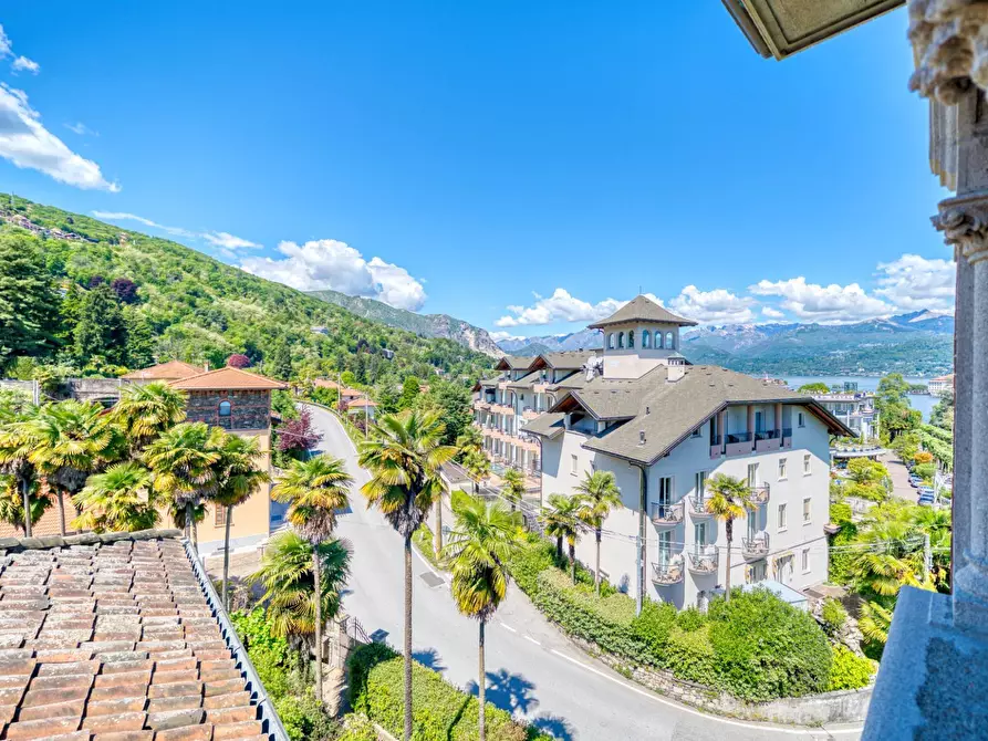 Immagine 15 di Villa in vendita  in via volta a Verbania