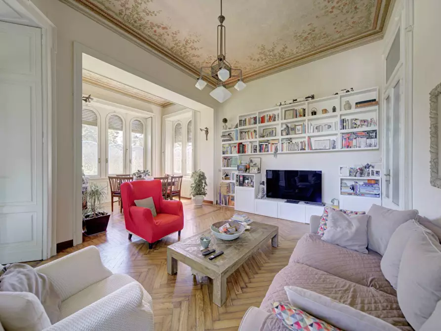 Immagine 30 di Villa in vendita  in via volta a Verbania