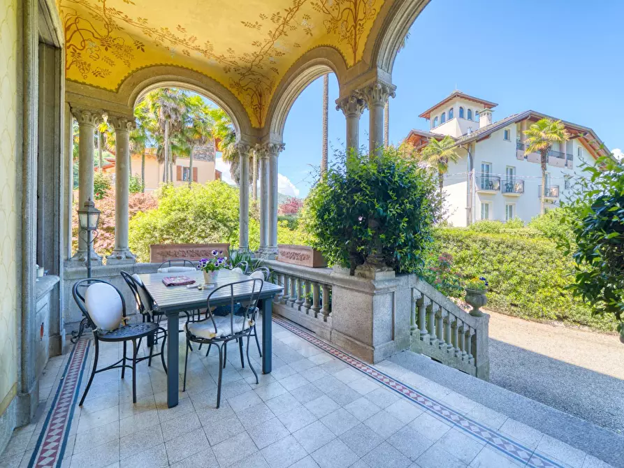 Immagine 25 di Villa in vendita  in via volta a Verbania