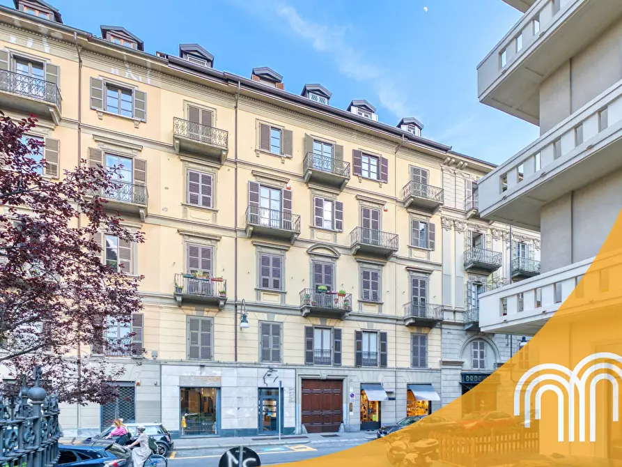 Immagine 1 di Appartamento in vendita  in via assarotti a Torino