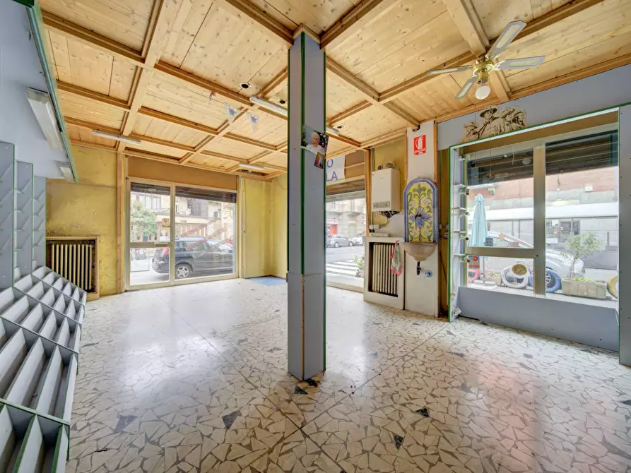 Immagine 5 di Locale commerciale in vendita  in Via Monginevro a Torino