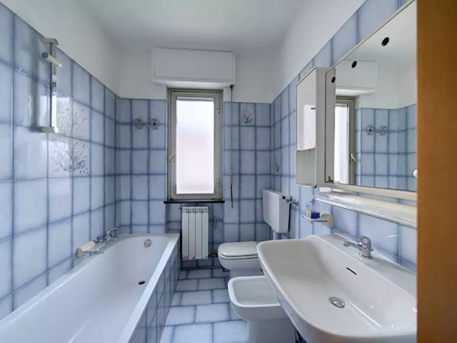 Immagine 16 di Appartamento in vendita  in Viale Liguria a Albenga