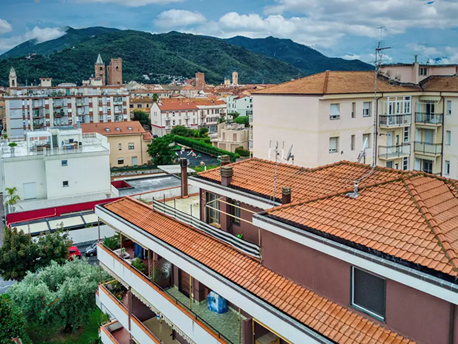 Immagine 3 di Appartamento in vendita  in Viale Liguria a Albenga