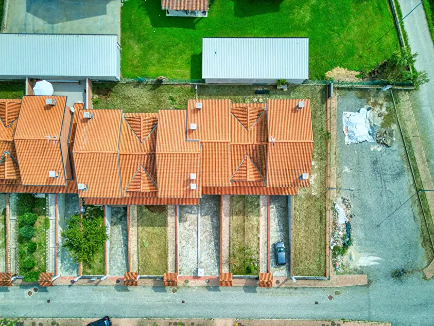 Immagine 4 di Villetta a schiera in vendita  in Strada del corno basso chialano a Villanova D'asti