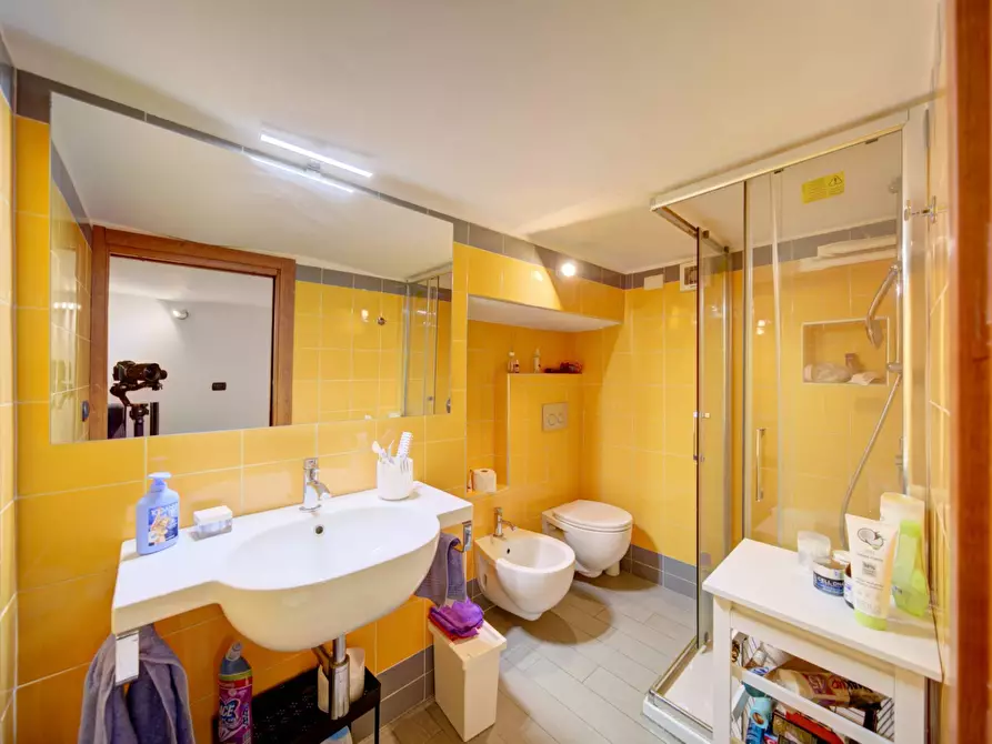 Immagine 13 di Appartamento in vendita  in Via Valfrè a Torino