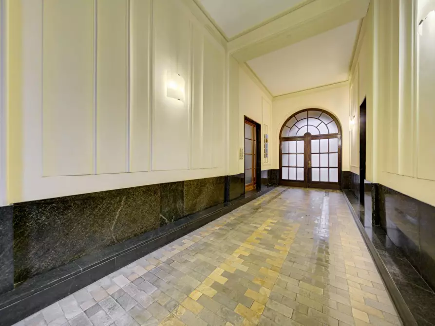 Immagine 2 di Appartamento in vendita  in Via Valfrè a Torino