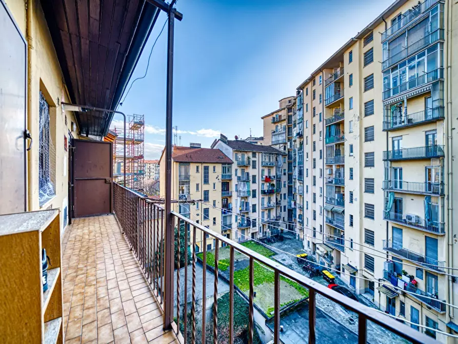 Immagine 11 di Appartamento in vendita  in Corso Francia a Torino