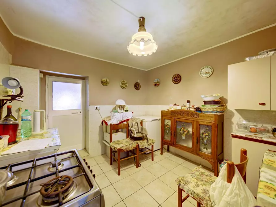 Immagine 6 di Palazzo in vendita  in Via San Rocco a San Gillio