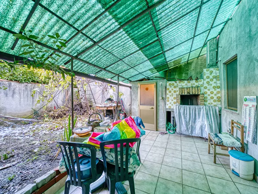 Immagine 5 di Palazzo in vendita  in Via San Rocco a San Gillio