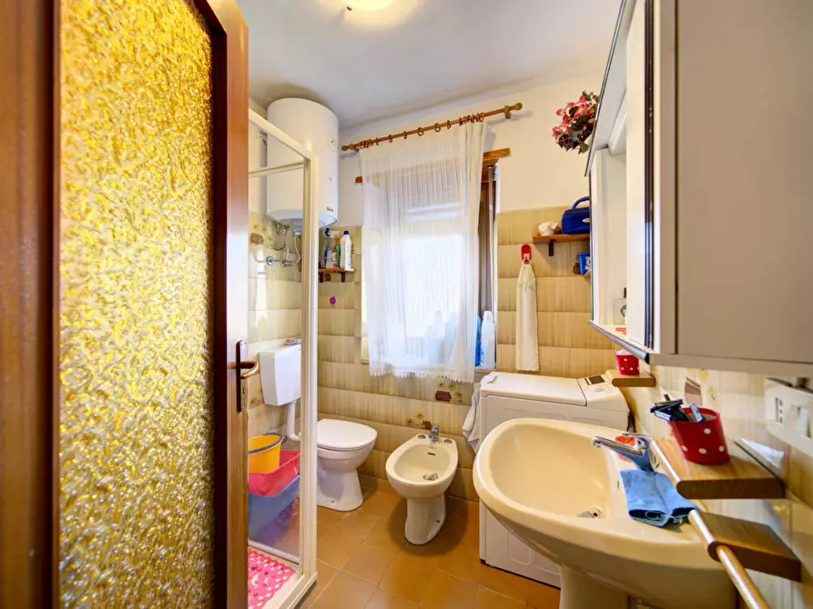 Immagine 13 di Palazzo in vendita  in Via San Rocco a San Gillio