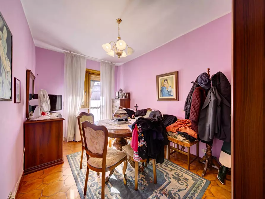 Immagine 12 di Palazzo in vendita  in Via San Rocco a San Gillio